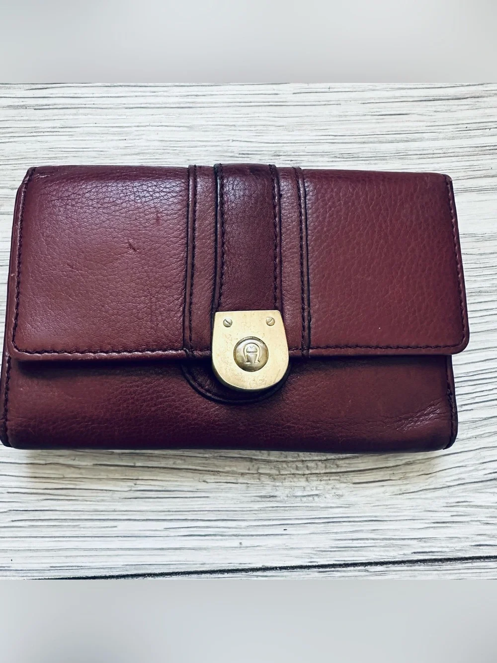 Women's Leather Clutch Wallet in Deep Burgundy